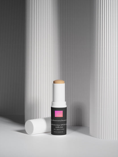 Don't Worry Beauty apsauginis pieštukas nuo saulės SPF50 (su prisitaikančia spalva), 12 g
