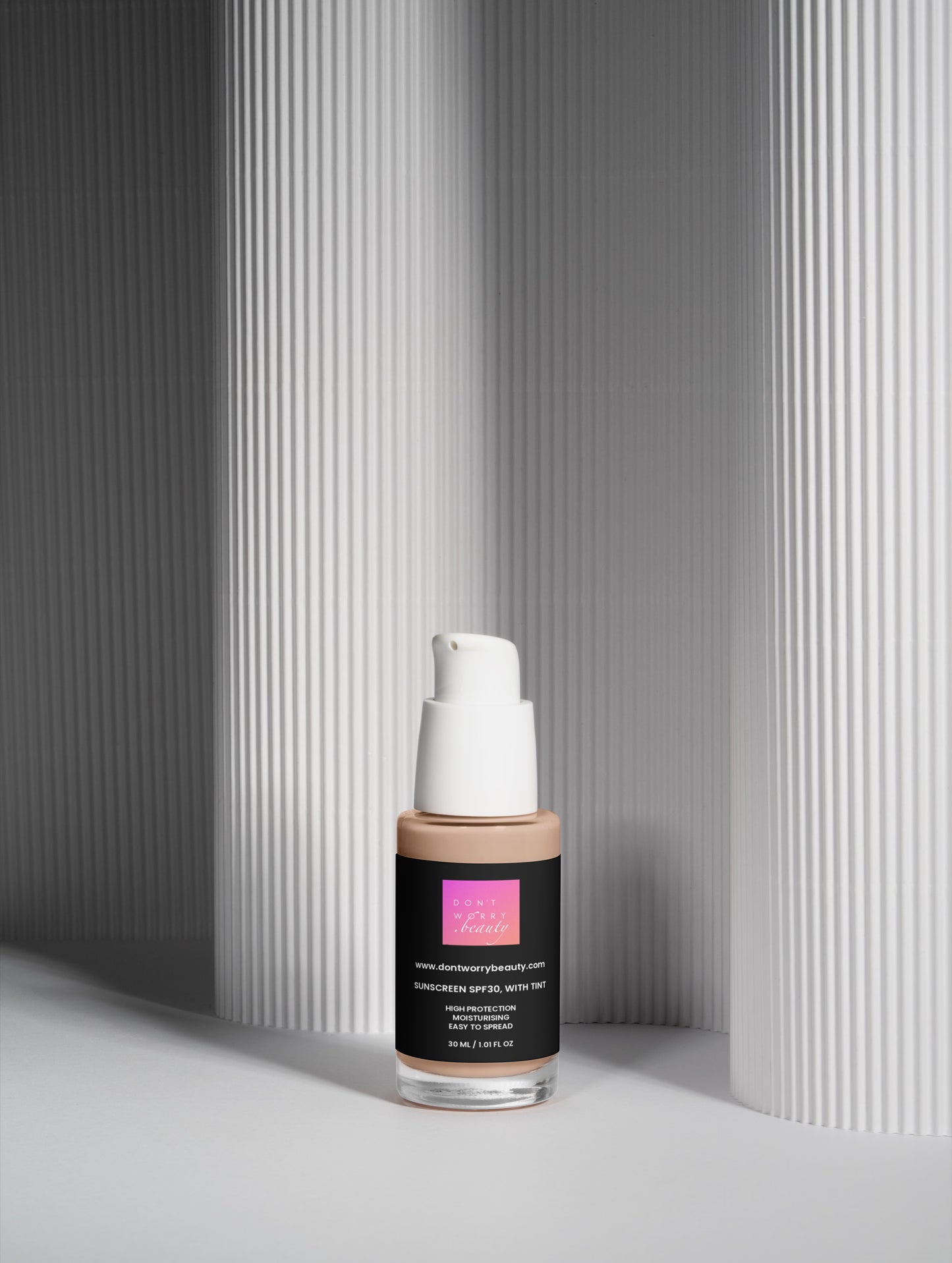 Don’t Worry Beauty apsauginis veido kremas nuo saulės su atspalviu SPF30, 30 ml